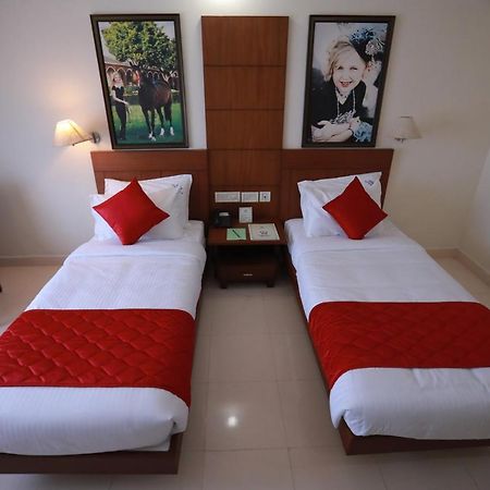 Hotel Peninsula Thrissur Dış mekan fotoğraf