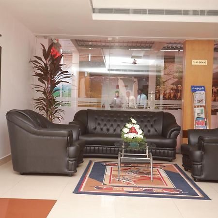 Hotel Peninsula Thrissur Dış mekan fotoğraf