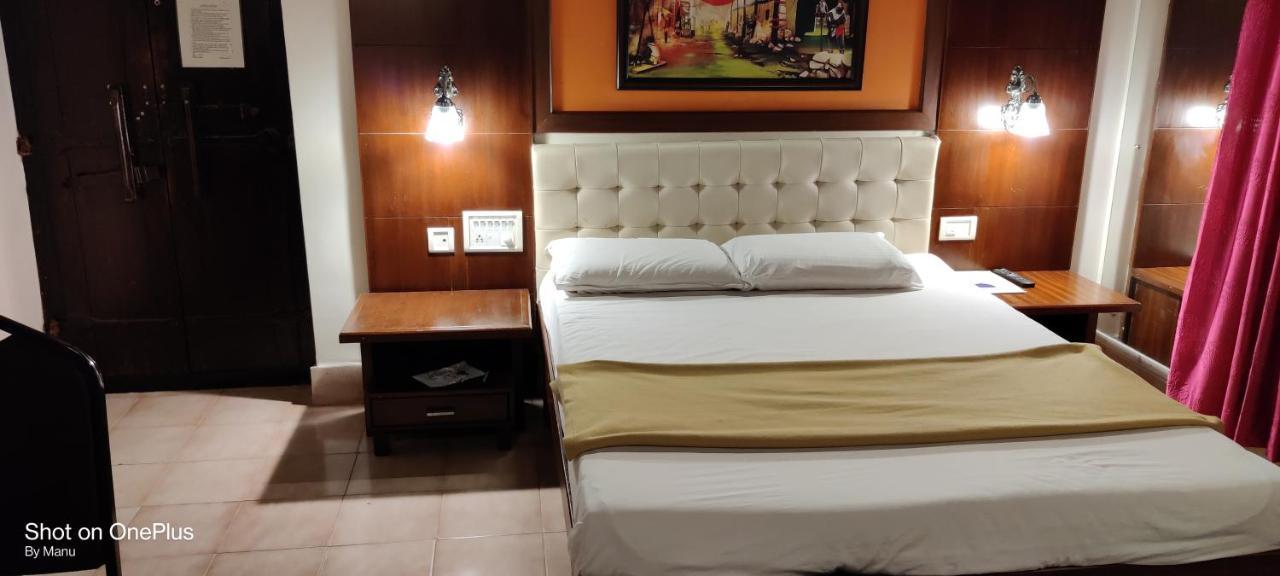 Hotel Peninsula Thrissur Dış mekan fotoğraf