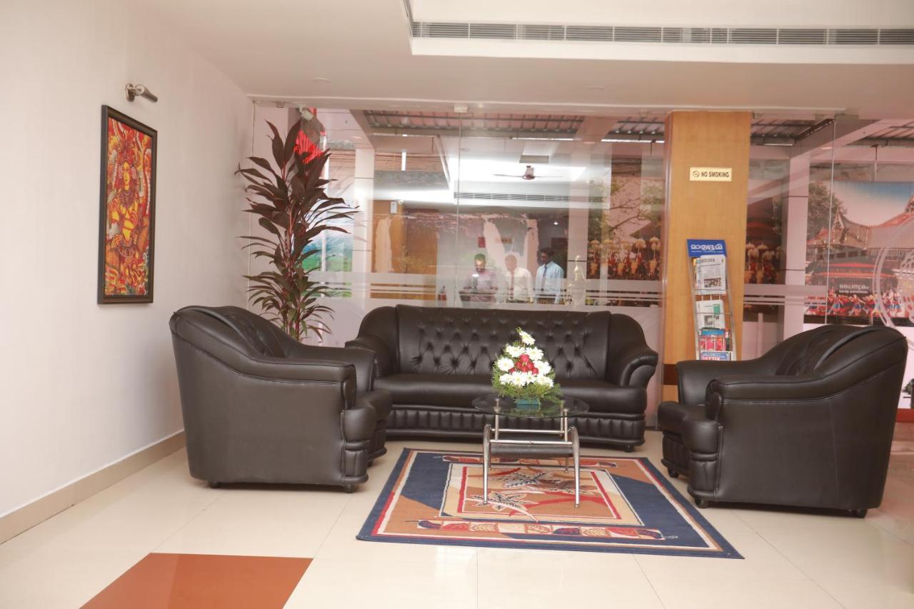 Hotel Peninsula Thrissur Dış mekan fotoğraf