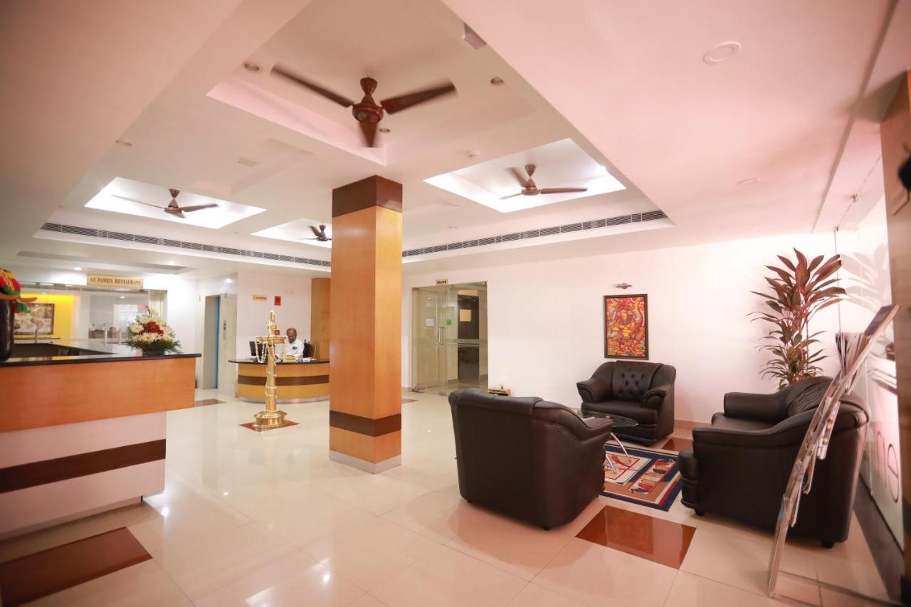 Hotel Peninsula Thrissur Dış mekan fotoğraf