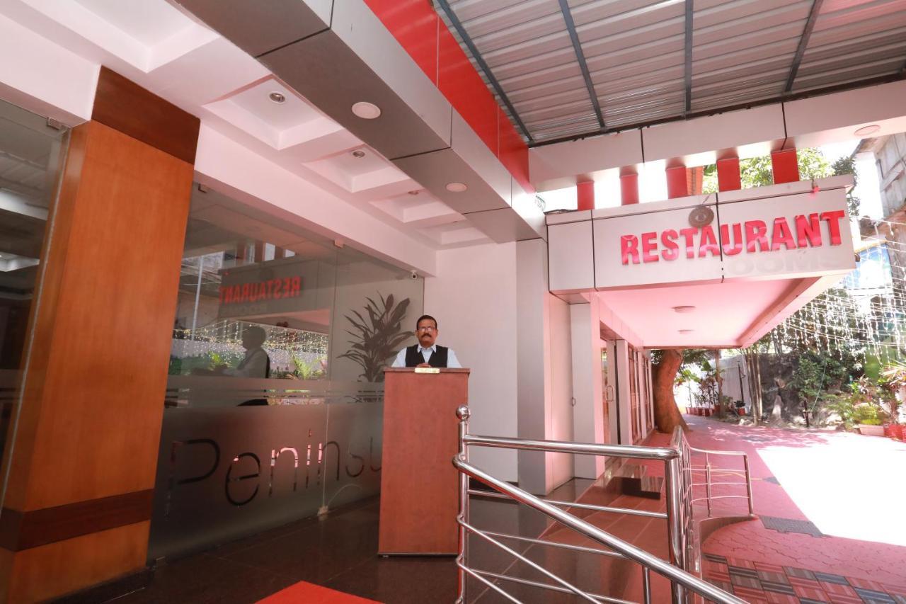 Hotel Peninsula Thrissur Dış mekan fotoğraf